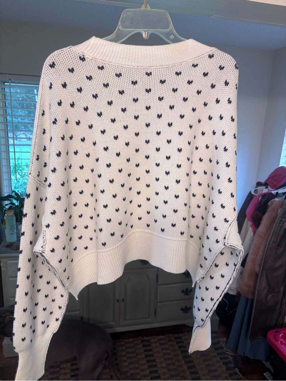 Free People Cream Crewneck Sweater with navy blue heart Pattern size L - Picture 4 of 4